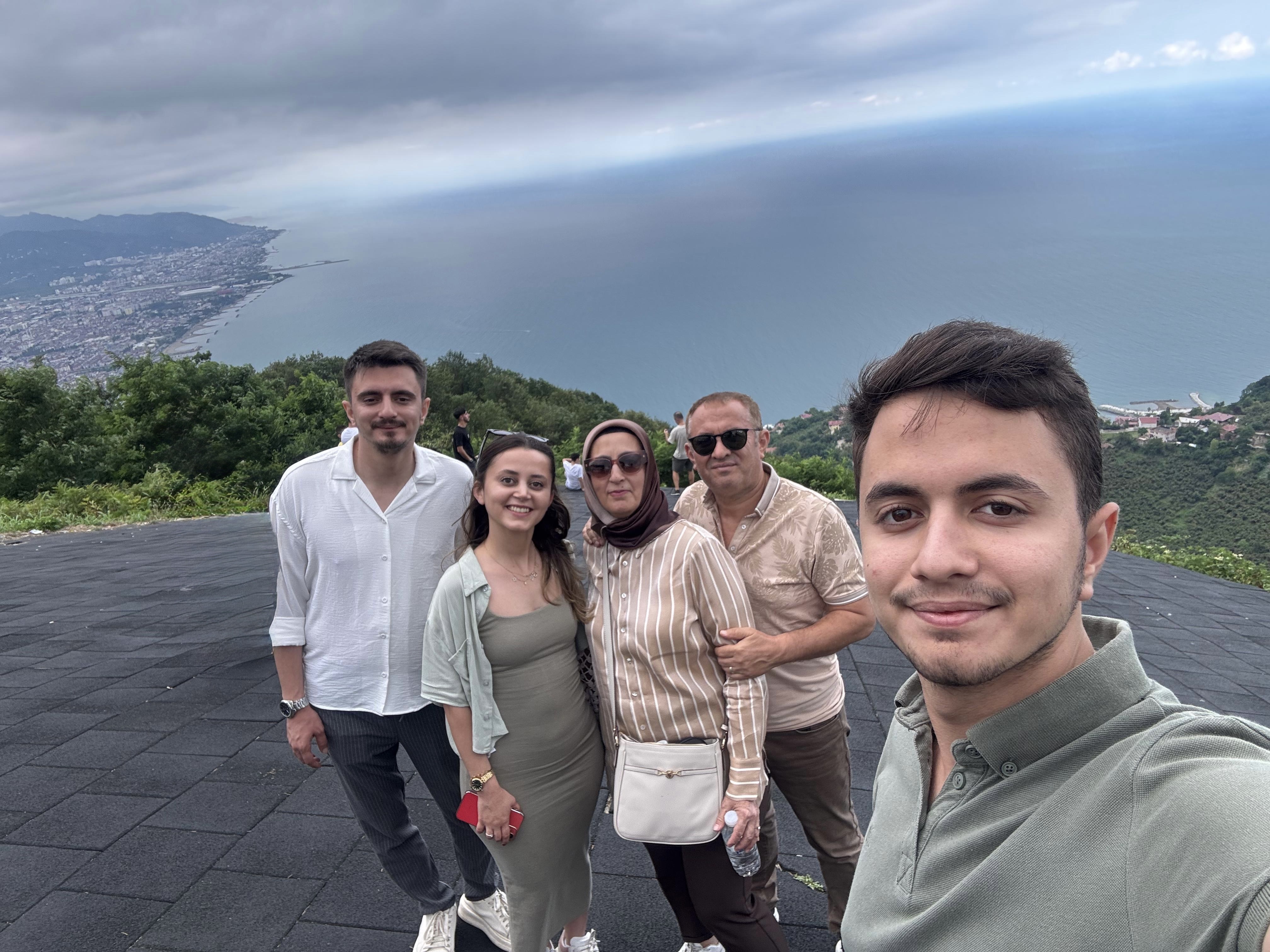 Ailesi — Ramazan Kara ve torun